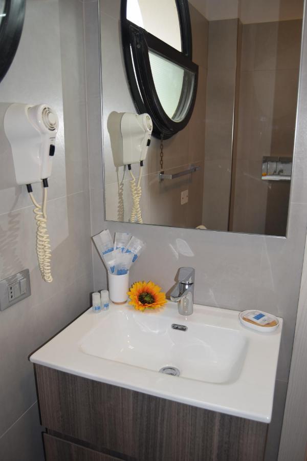 Orchidea Marina Aparthotel Tirrenia Luaran gambar